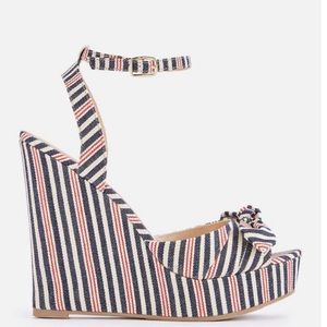 Red, white and blue wedge